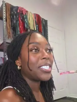 Cam4 Free Live Porn of MarieMystique