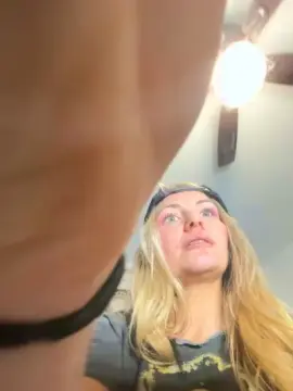 Cam4 Live Porn of LetsshowitALL