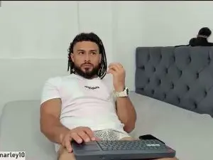 Cam4 Nude Webcam of Louis_marley