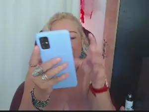 Cam4 Live Porn of paiper_halliwey