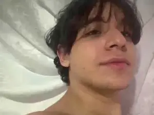 Cam4 Private Sex Chat of Cazzinn