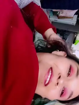 Cam4 Live Porn of clementine29