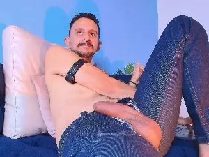 Cam4 Sex Chat of alex_tomson