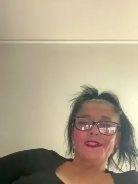 Cam4 Free Live Porn of Monttychilena