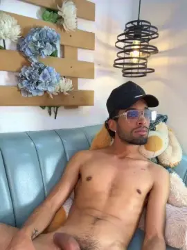 Cam4 Live Sex Cam of Michael_Hanks