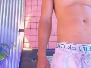 Cam4 Watch Live Sex Cams of criss_hardcock_
