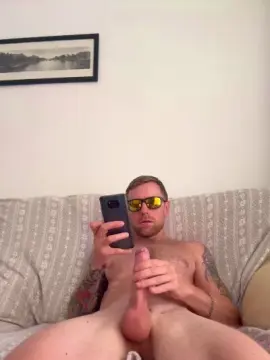 Cam4 Sex Chat of emanuilxxx2