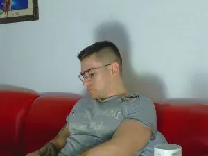 Cam4 Watch Live Sex Cams of alejandro_marin