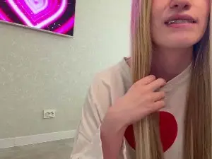 Cam4 Adult Video Chat of DariaSagraves