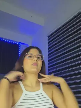 Cam4 Free Live Porn of AliceP0