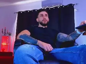 Cam4 Sex Cam of MightyAaronX