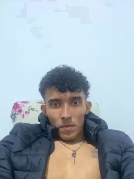 Cam4 Adult Video Chat of MavyFelipe
