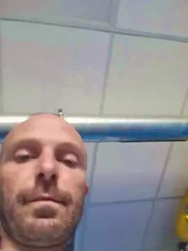 Cam4 Free Live Porn of Gnaro90