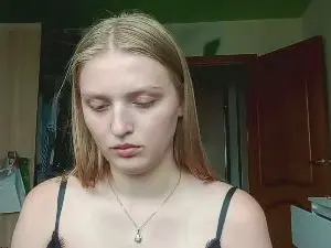 Cam4 Watch Live Sex Cams of LucienneZani