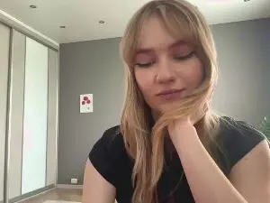 Cam4 Live Sex of LilliamToo