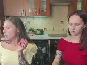 Cam4 Live Sex Cam of HotCaramelsTrio