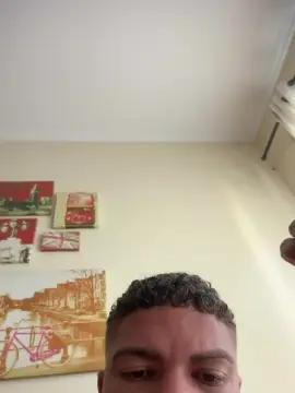 Cam4 Live Porn of lucasresgato3g5