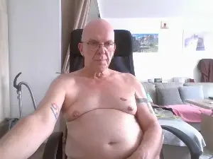 Cam4 Live Sex of SchwuchtelClaus