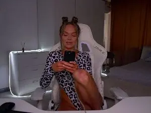 Cam4 Free Porn Cam of EvelinaFox