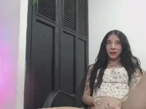 Cam4 Watch Live Sex Cams of ravenxoxoxo