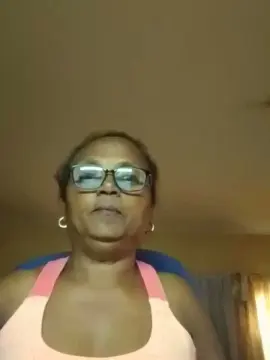 Cam4 Live Sex of momsexy_xxx