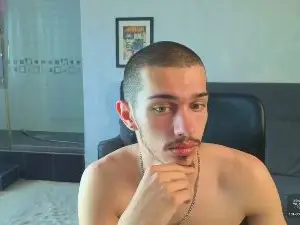 Cam4 Nude Webcam of KaydenDrew