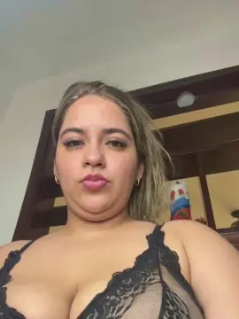 Cam4 Free Porn Cam of Amira__Maliaa