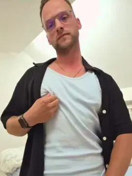 Cam4 Free Porn Cam of YoungDaddy30xxx