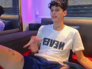 Cam4 Private Sex Chat of BRIAN_HOTOF1