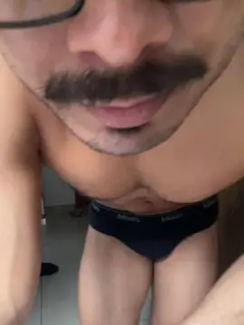 Cam4 Live Sex Cam of adidas2796