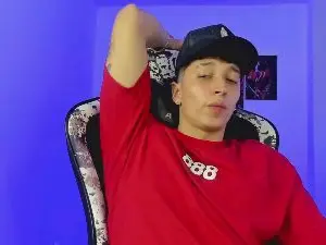 Cam4 Live Sex of Eithan_boy