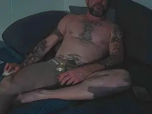 Cam4 Sex Chat of enrikaionut_fun