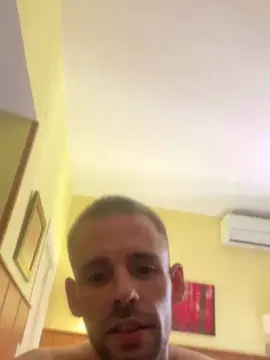 Cam4 Private Sex Chat of Elreydelmanbo
