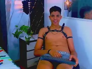Cam4 Private Sex Chat of Lukas_Caballero
