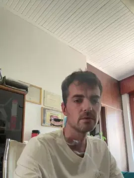 Cam4 Live Porn of bellohot193