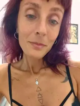 Cam4 Watch Live Sex Cams of Caledoniax2