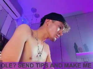 Cam4 Live Porn of ValentinoMoreti