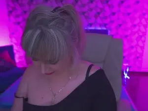 Cam4 Watch Live Sex Cams of CandyLadyyy