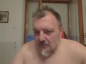 Cam4 Free Porn Cam of Theitalianpapi