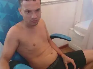 Cam4 Free Live Porn of Brian_Waller