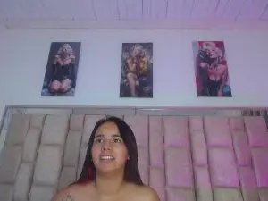 Cam4 Live Porn of BELLA_HAIMI