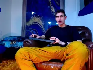Cam4 Free Live Porn of ___SKYLER____