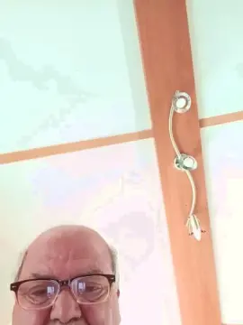 Cam4 Free Live Porn of minuzzo61