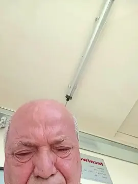 Cam4 Live Porn of minuzzo61