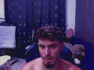 Cam4 Live Sex of greekgod19