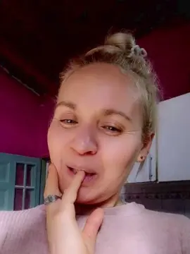 Cam4 Adult Video Chat of elie64
