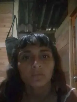 Cam4 Live Porn of morenita_fun_