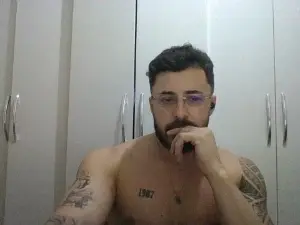 Cam4 Nude Webcam of Alers87
