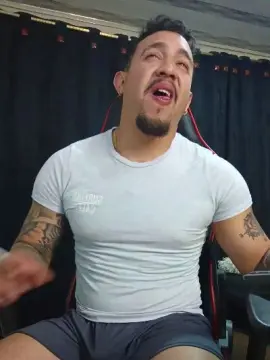 Cam4 Live Porn of Im_massimo777