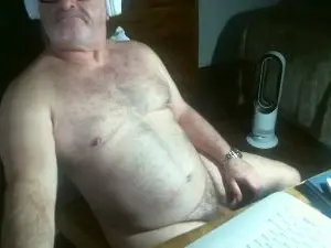 Cam4 Free Porn Cam of rbear4u